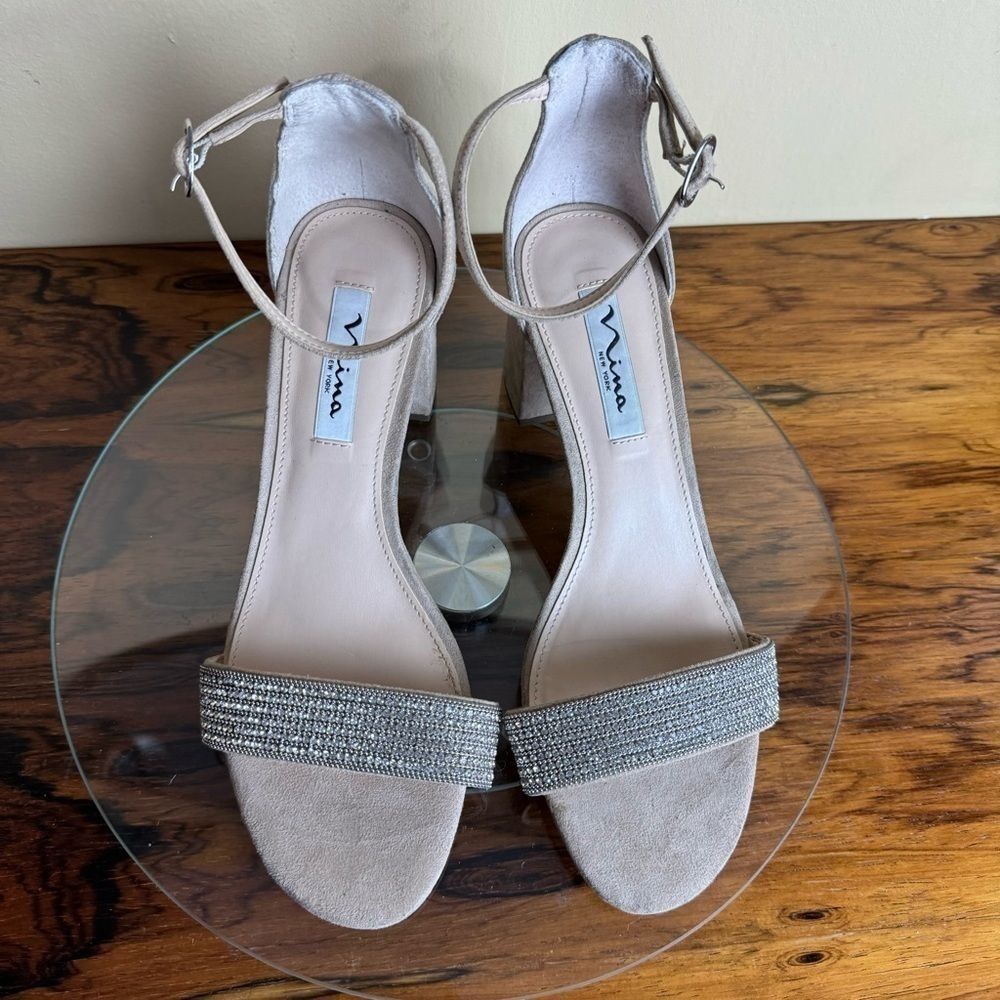 NEW Nina Eloise Ankle Strap Sandal - Alamo Tan Suede / Crystals - size 8.5